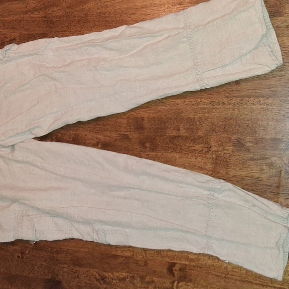Chico's 100% Linen Cropped Rolled Light weight Cargo pants Lagenollk 2/Large - Picture 3 of 9